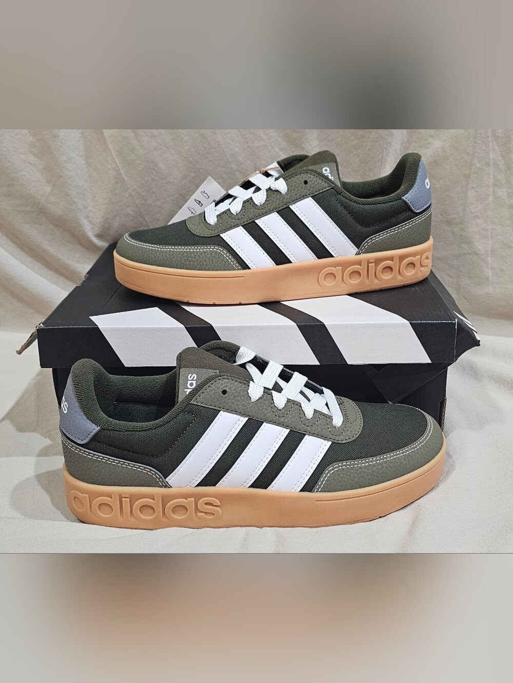 adidas Breakbase J Olive Green White Low-Top Sneakers Youth 5.5 Boys Or Girls